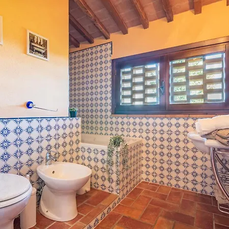 Casa vacanze Podere Le Colombaie - *