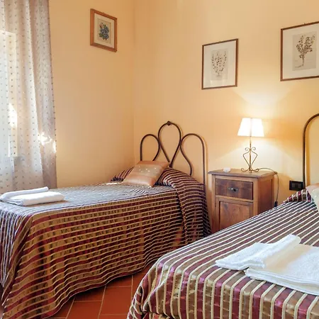 Holiday home Podere Le Colombaie -